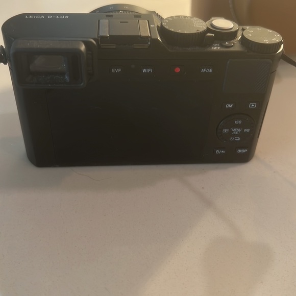 Leica D-Lux camera barely used. I’ve had for 5 months - Picture 4 of 9